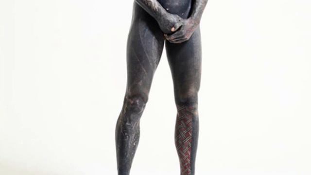 САМЫЕ ТАТУИРОВАННЫЕ ЛЮДИ ЧАСТЬ 1 смотреть онлайн