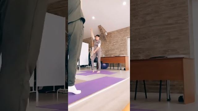 ЛФК с гимнастической палкой 1 смотреть онлайн