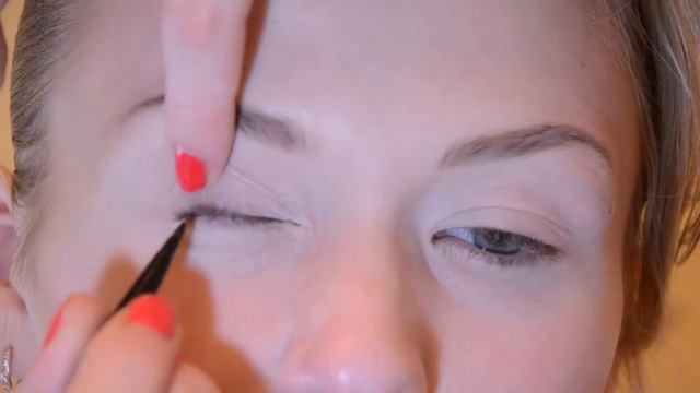 Дневной макияж для зеленых глаз - обучающее видео смотреть онлайн