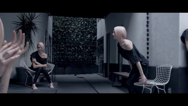 Dash Berlin feat. Emma Hewitt - Like Spinning Plates (Almost Official Video) UHD 4K смотреть онлайн