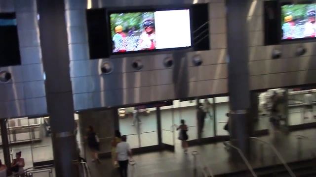 Станция Fulton Street Нью Йоркского метро США смотреть онлайн