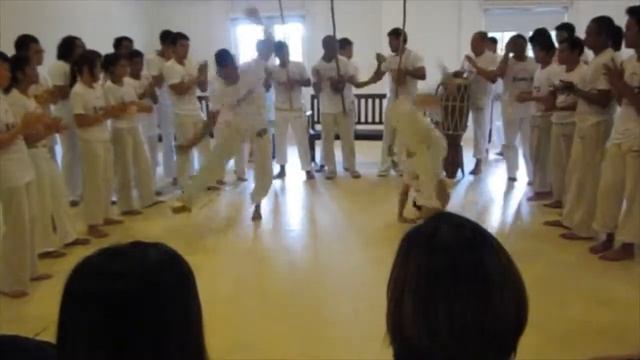 Xango Capoeira Batizado E Troca De Corda Singapore (Part 2.4) смотреть онлайн