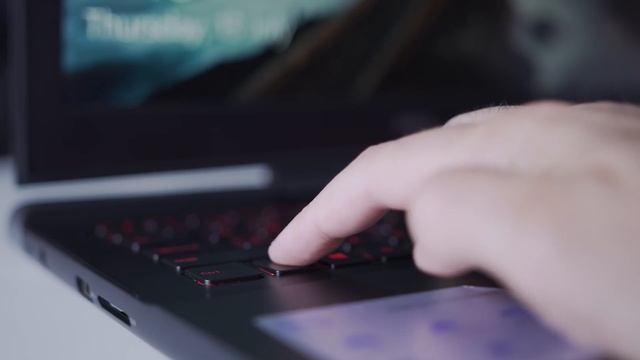 Dell Inspiron 15 Gaming Laptop (2017) - Does the IPS Display Make it Better? смотреть онлайн