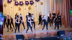 Выпускной 2017. Флешмоб с масками учителей