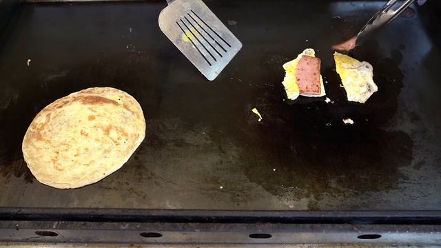 ТАЙВАНЬСКИЙ ТОСТ - Корейская уличная еда смотреть онлайн