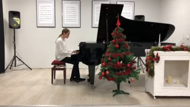 Concurs „Promenada de Crăciun - 2021 В. Коровицын „Снежинки”, Levcenco I., ȘA „C. Porumbescu” Bălți смотреть онлайн