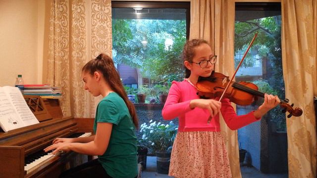 Журавель, В. Калинников, скрипка - Тонян Аревик, акомпонирует Тонян Маргарита. смотреть онлайн