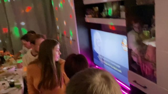 День рождения дома. 25 гостей. Юбилей Димы смотреть онлайн
