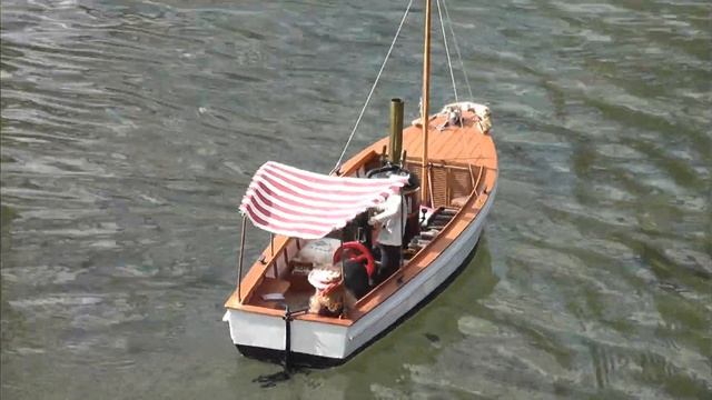 African Queen- Model boat смотреть онлайн