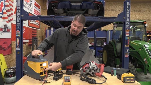 Clearing Up Inverter Power Output & DEWALT 20-Volt Is the Same As Milwaukee 18-Volt смотреть онлайн