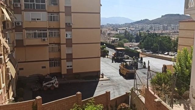 Как же испанцы работают на таком солнцепёке? смотреть онлайн