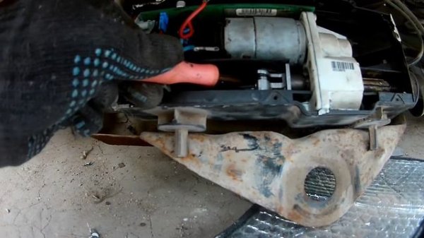 Форд c-max 2.0. Отказ стояночного тормоза. Ford c-max