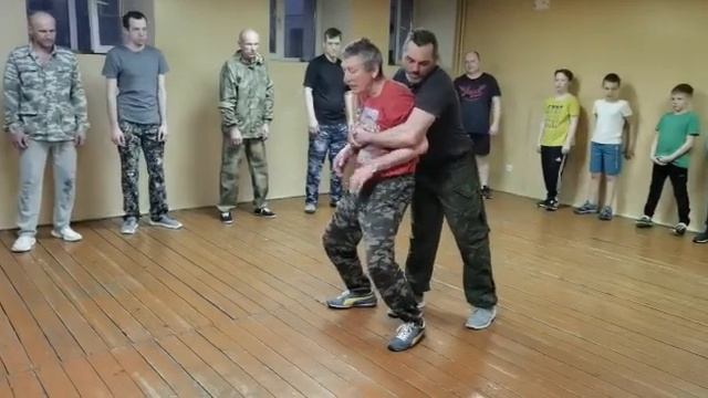 защита от захвата сзади