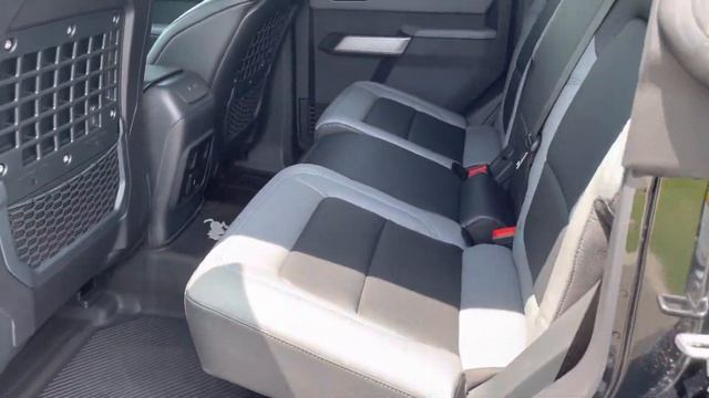 2022 Ford Bronco 35"" tires, custom wheels, custom lighting and much more. . смотреть онлайн