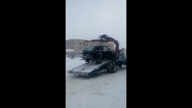 сотрудники ГИБДД пьяного йошкаролинца, приехавшего регистрировать автомашину в МРЭО ГИБДД смотреть онлайн