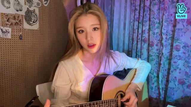 Loona ENG SUB] HeeJin Birthday Vlive 211023 Part 4 смотреть онлайн