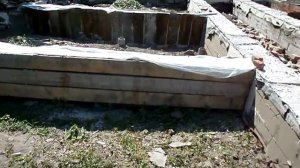 Небольшой объём бетона раздул опалубку