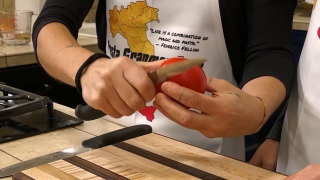 How to Make MINESTRONE | Italian Soup Recipe смотреть онлайн