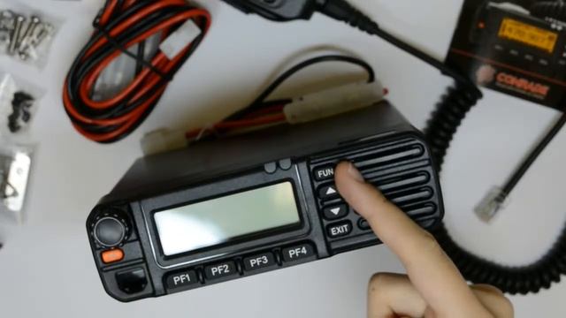 COMRADE R90 VHF