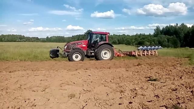 UNIA VIS - плуги полунавесные оборотные в тандемной работе на залежных землях смотреть онлайн