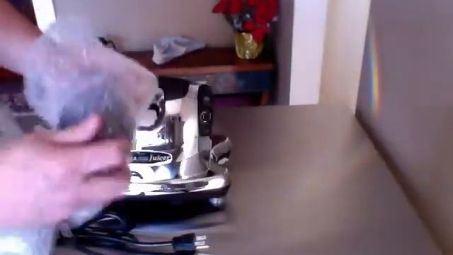 Omega 8006 Juicer Un-Boxing смотреть онлайн