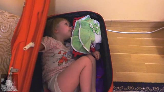 Собираем чемодан в поездку. смотреть онлайн