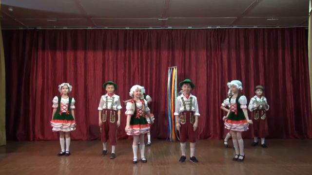 Танцевальный коллектив "Ретро" - Танец хорошего настроения смотреть онлайн