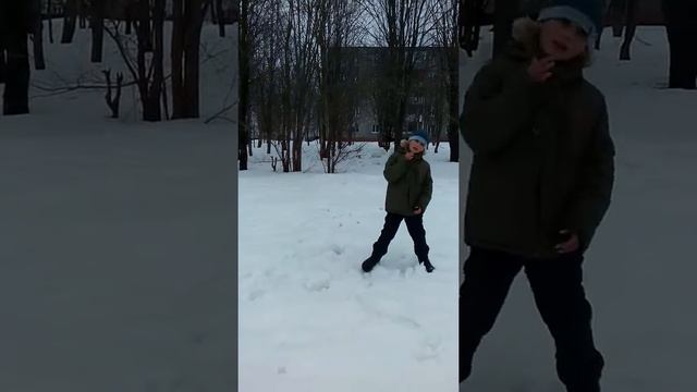 Мой друг танцует,а я рыба. смотреть онлайн