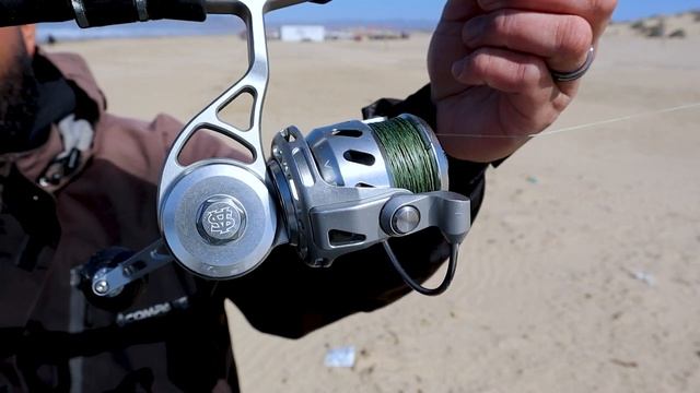 Barred Surf Perch Fishing: How to Set up the Carolina Rig for Success! смотреть онлайн