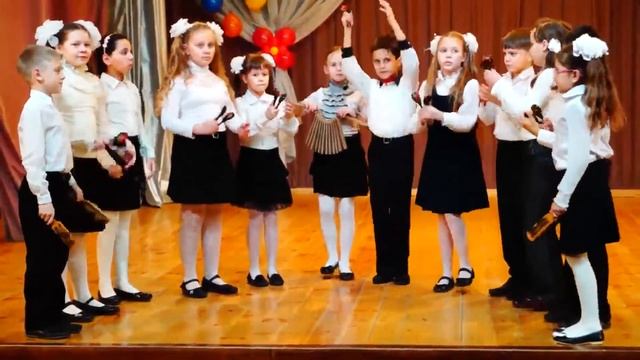 ансамбль "Веселые ложки" 3кл лицей № 3, Тула. "Кузнечик" смотреть онлайн