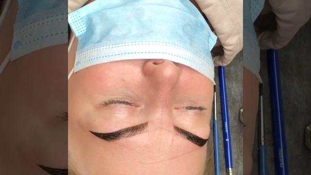 Оформление бровей. Обучение коррекции и окрашиванию бровей смотреть онлайн