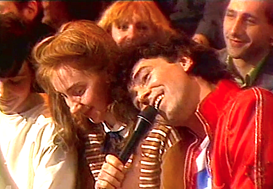 Зато эта песня Валерия Леонтьева никогда не исчезнет - ИСЧЕЗЛИ СОЛНЕЧНЫЕ ДНИ 👍 или 👎 смотреть онлайн