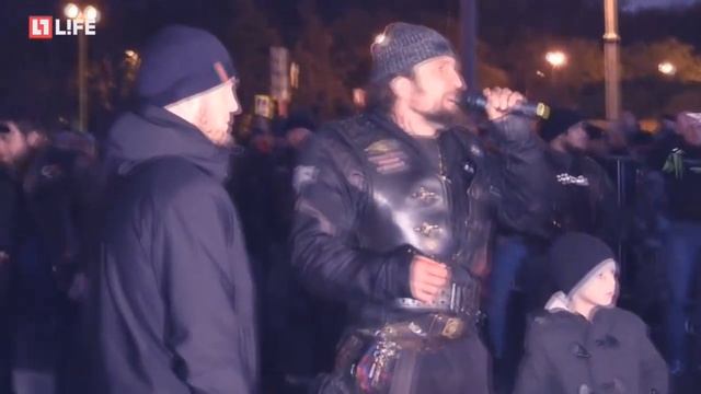 Хабиб Нурмагомедов вручение мотоцикла от мотоклуба Ночные волки смотреть онлайн