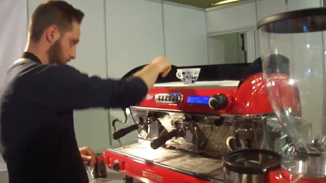 Латте арт - искусство рисовать на кофе #19 смотреть онлайн