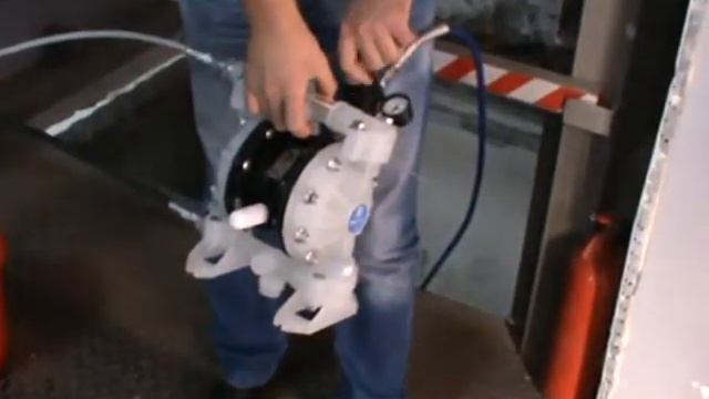 Graco EP3 и Husky смотреть онлайн