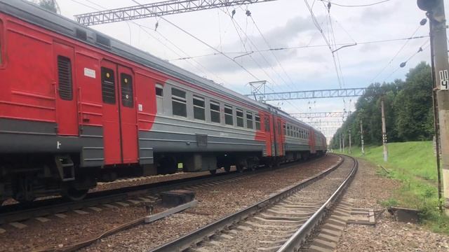 ЭД4М-0063 На перегоне Булатниково-Бирюлёво-Пассажирская смотреть онлайн