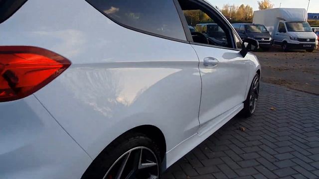 Ford Fiesta 3-Dr Hatchback 1.5T (200ps) ST-3 EcoBoost смотреть онлайн