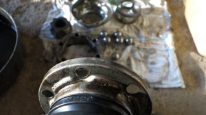 Mercedes Vito Меняем пыльник внутреннего шруса.