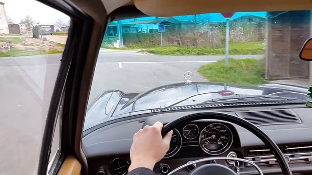 Mercedes W115 220D 1969 смотреть онлайн