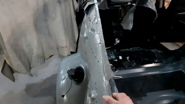 Mazda 6 (Продолжение) - Устраняем перекос задней части кузова. Используем в помощь лазерный уровень смотреть онлайн