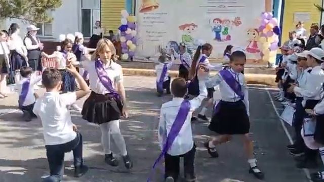 последний звонок. 1 июня. вальс. КШЯС. Мамлютка смотреть онлайн