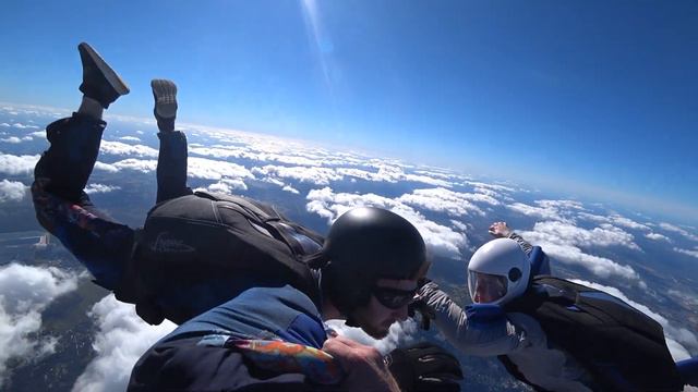 3-Way Open Accordion Fly Around смотреть онлайн