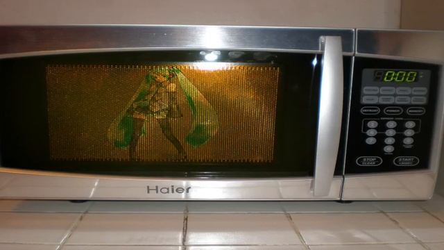 HATSUNE MIKU MICROWAVE смотреть онлайн