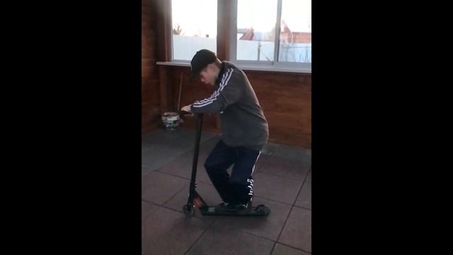 СТРОИМ РАМПУ/СКЕЙТ-ПАРК ВО ДВОРЕ/КАТАЕМ В КАРАНТИН смотреть онлайн