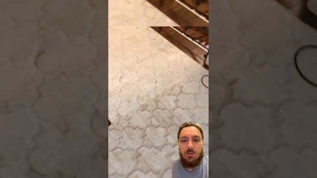 УКЛАДКА ТУРЕЦКОЙ КОВРОВОЙ ДОРОЖКИ В ДОМЕ #укладкаковролина #напольныепокрытия #ковер #магазинковров смотреть онлайн