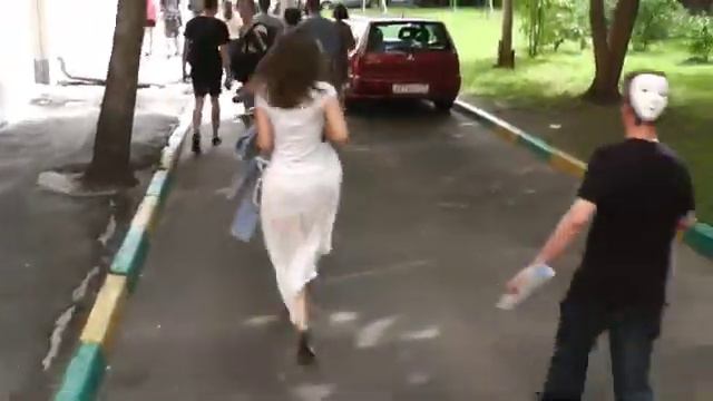 #PussyRiot: девки в клетке 3 смотреть онлайн
