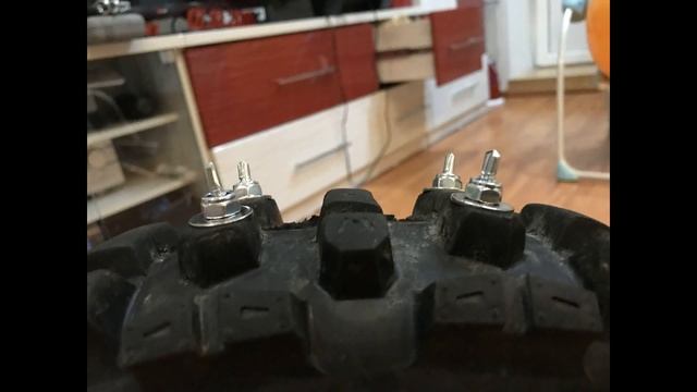 Переход на зимний режим. Шипование резины BSE SSSR 125 смотреть онлайн