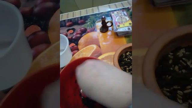 Обряд на деньги с пшеницей#ведьмаСоколова #chernyymag #наденьги #магиябогатства смотреть онлайн