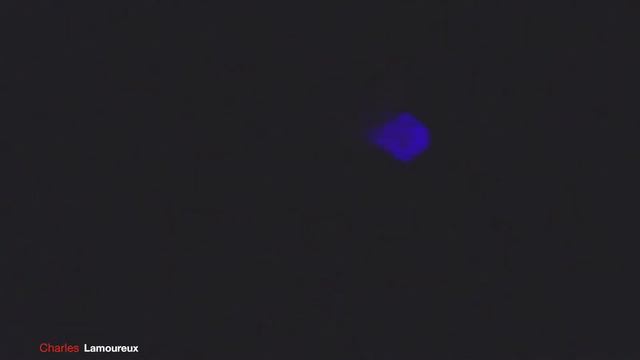 Strobing UFO or Drone Sept 3 1130PM смотреть онлайн