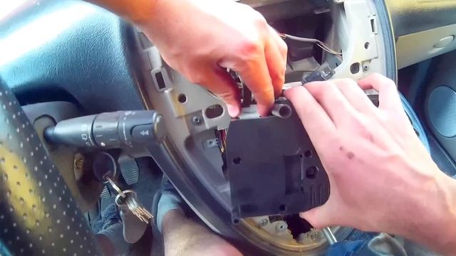 How to Replace Light Bulbs in Automatic Climate Control Unit (Citroen Xsara Picasso) смотреть онлайн